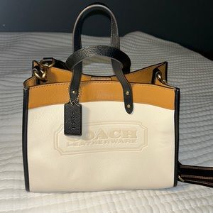 Coach field signature logo white colorblock pebble leather tote bag